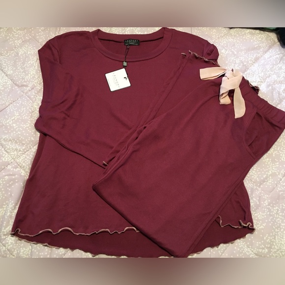 Laundry By Shelli Segal Other - Laundry by Shelli Segal 2 Piece Pajama Shirt Pants Set SzXL